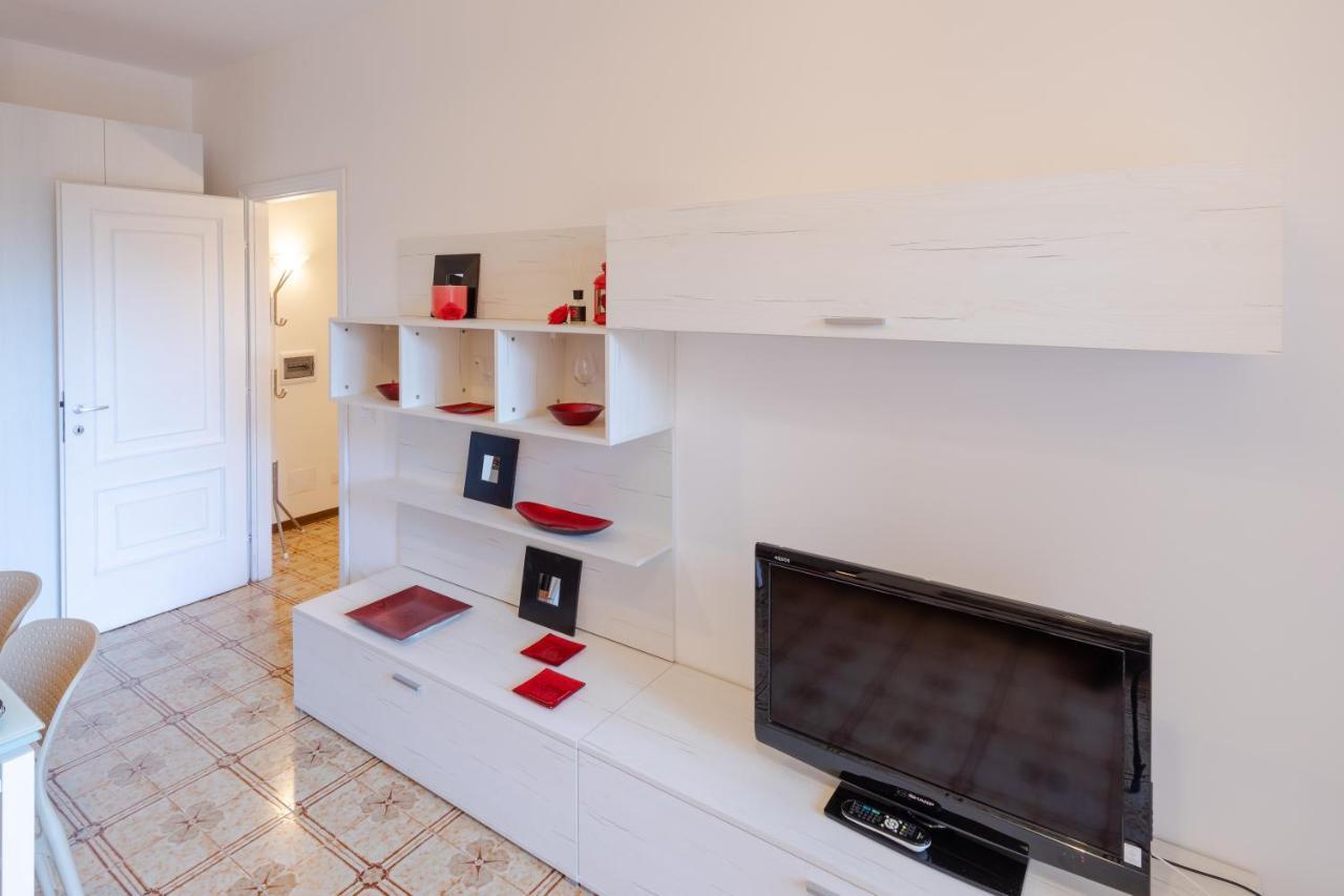 086 - Sunshine Home, 5 Minuti Dalla Spiaggia - Parcheggio Privato Gratis Incluso Ospedaletti Buitenkant foto
